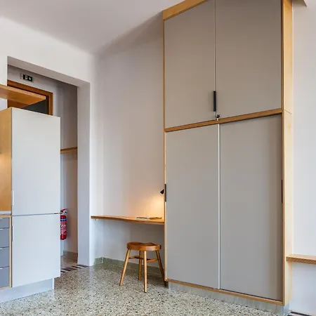 Chryssi Seafront Living, 01 Bedroom Up To 3!